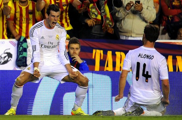 Gareth Bale speeds past Marc Bartra to score Copa del Rey winner, Ronaldo goes nuts in the stands