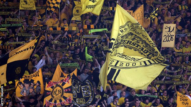 Borussia Dortmund stadium evacuated after bomb find