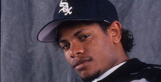 NEW YORK - 1993:  Rapper Eazy-E poses for a portrait in 1993 in New York, New York. (Photo by Al Pereira/Michael Ochs Archives/Getty Images)